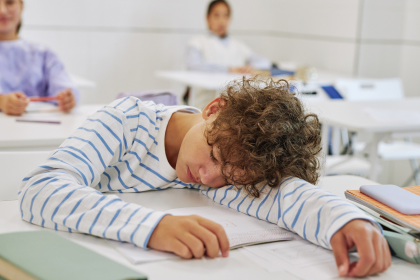 не хочет вставать в школу, не хочу рано вставать в школу